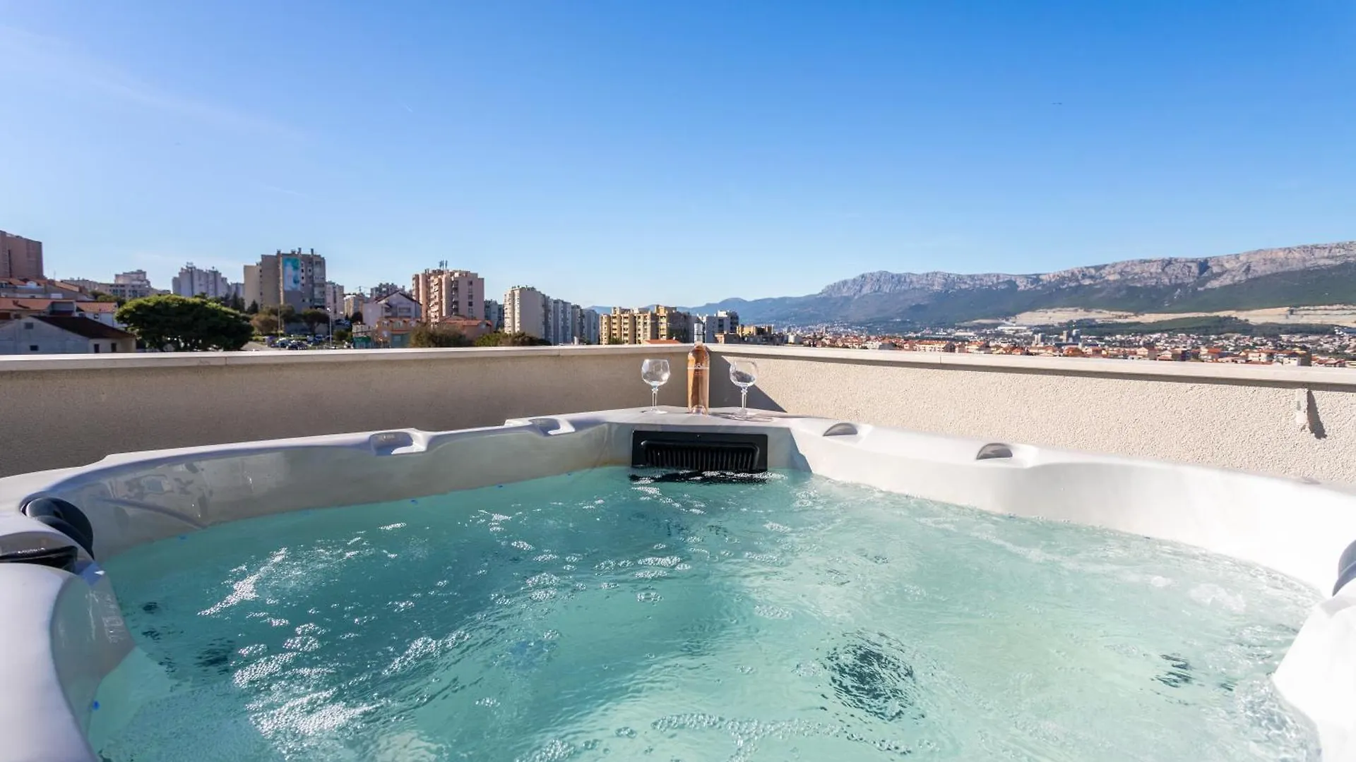 New Luxury 3-Bedroom Penthouse With Huge Terrace Split Croatia
