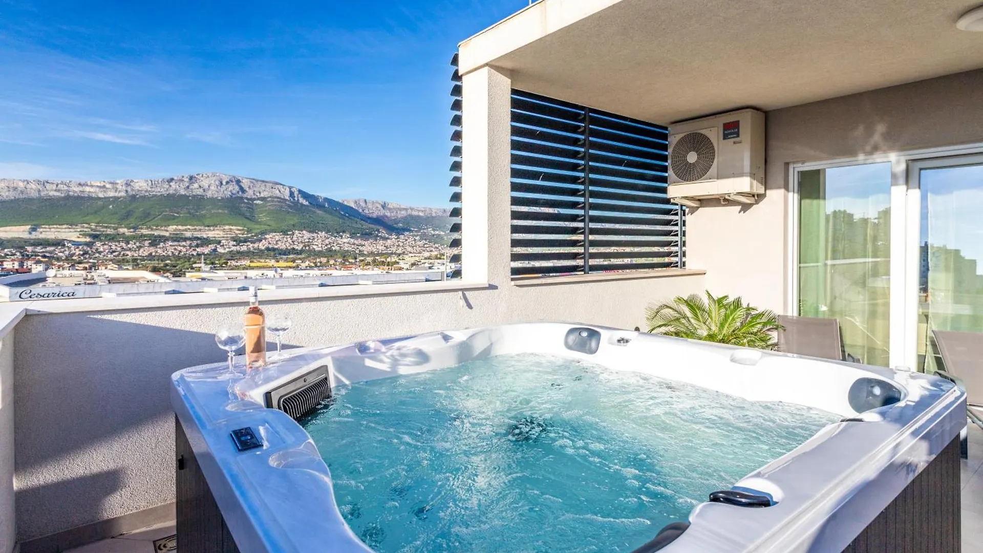 New Luxury 3-Bedroom Penthouse With Huge Terrace Split
