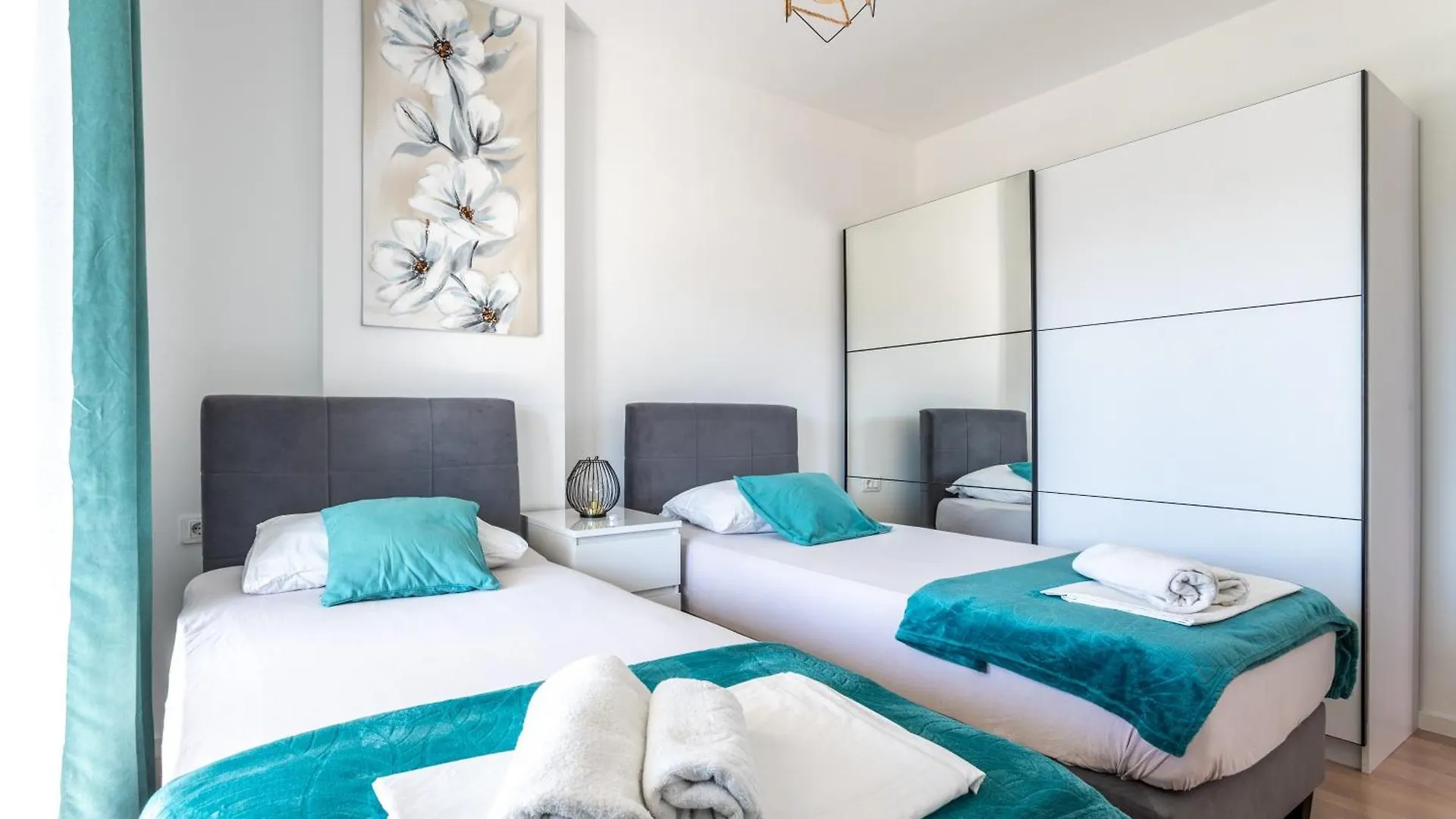 Apartment New Luxury 3-Bedroom Penthouse With Huge Terrace Split